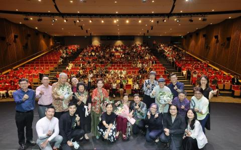 《联合早报》与新加坡华族文化中心，星期二（8月12日）晚上为《艺述岛国》纪录片系列举行推介会。 （唐家鸿摄）