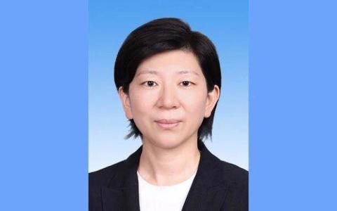 长期负责报道中国国家主席习近平新闻的女记者杜尚泽，已任人民日报社编委委员，成为中国正部级单位中罕见的“80后”领导。（互联网）