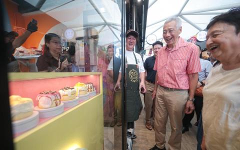 宏茂桥创新天地开幕 15商家率先开店“试水温”