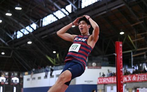 我国跳高男将甘凯恩星期五在南佛罗里达邀请赛中，以2米25打破了尘封30年的全国纪录。（受访者提供）