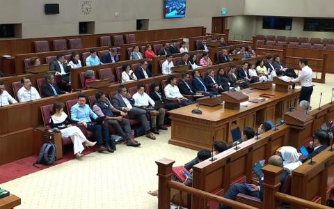 黄总理：基尼系数下降趋势不变 我国整体贫富差距持续缩小  