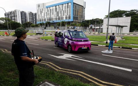 从理论到实操层层把关 我国自动驾驶车上路须“考驾照”