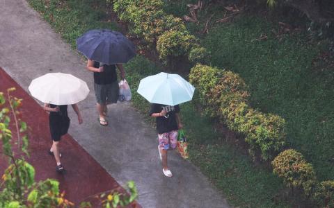 进入季候风交替期 未来两周很多天会下雷阵雨