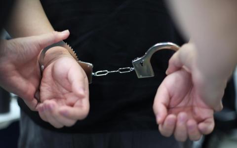 涉及武装部队假订单案 外籍女学生判监罚款