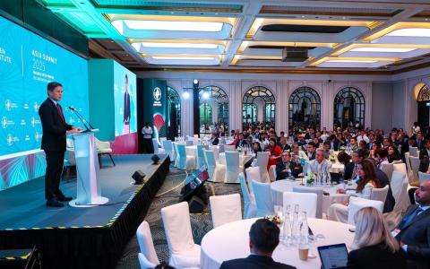 新加坡巩固四项人为优势 “以不变应万变”应对全球挑战