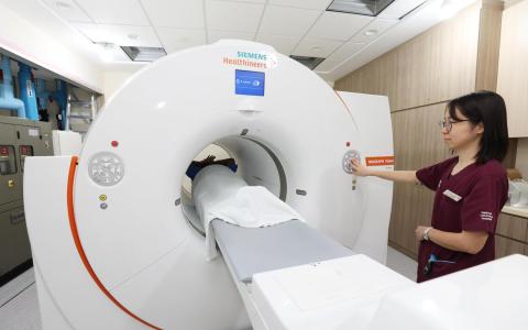 全国首台全身扫描系统下月启用 癌患扫描五分钟辐射量减八成