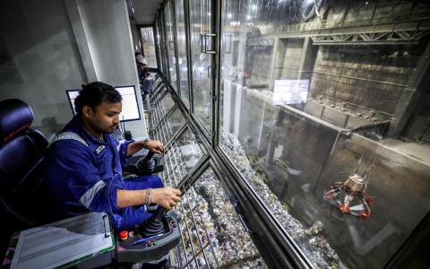 废料转化能源厂“吃进”垃圾 “吐出”2%至3%全国电供