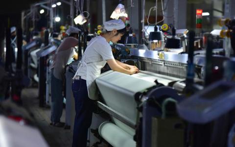 中国第三季GDP增长放缓至4.8% 分析师预计全年目标可实现