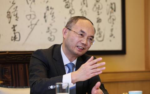 中国驻新加坡大使曹忠明9月29日在大使馆接受《联合早报》专访。（陈渊庄摄）