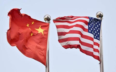 选边的问题，不仅仅是指在中国和美国之间。（法新社）