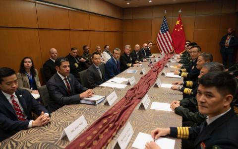 中美重启军事沟通 学者：为元首互访铺垫