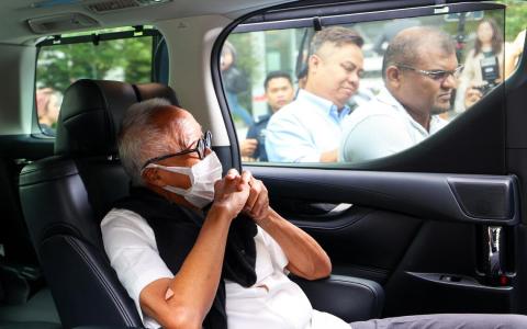 移民局发警告信 王明星可保留永久居留权