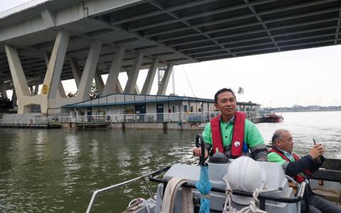 滨海湾浮动舞台材料建成 “浮动办公室”充当卫国广场工程临时指挥所