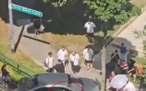 开车冲上人行道酿一死一伤 29岁男驾驶被捕车内搜出电子烟