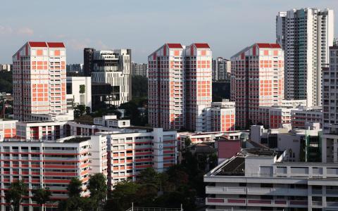 连升四年后虽回落 建屋局扩建组屋赤字料维持高位