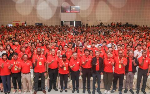 颜金勇:职总扩大代表范围 对各方都有利