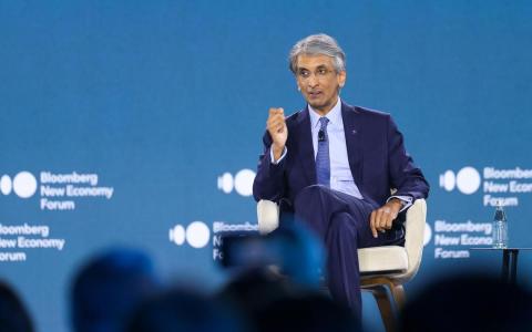 狄澜：美元疲软推高对冲成本 但霸主地位短期难撼动 