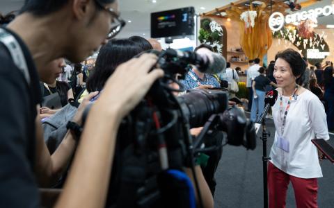 COP30谈判分两组冲刺 淘汰化石燃料与适应目标成焦点