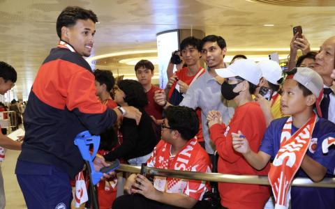 历史性晋级亚洲杯雄狮凯旋 李小冬：球队将获200万元总奖金