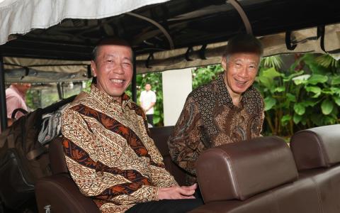 李显龙资政与佐科共进早餐 高兴新印关系继续稳步发展