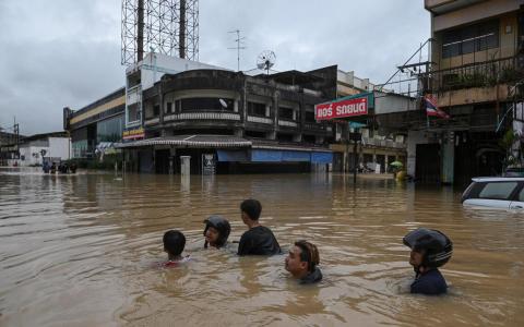 合艾暴雨成灾 新加坡人仍受困酒店断电断粮