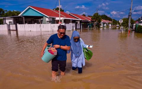 马国水灾趋缓灾民锐减 一人苏门答腊失踪