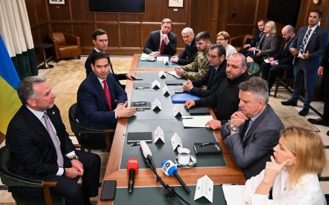 美乌会谈“极富成效”  泽连斯基：明确聚焦乌方利益 