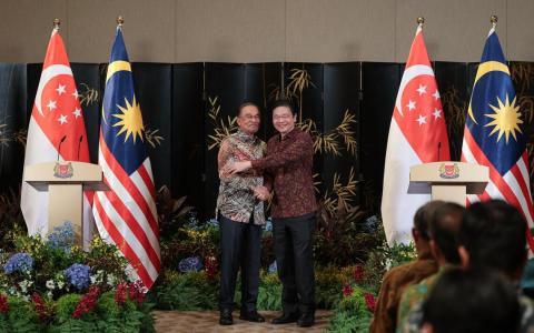 领导人非正式峰会达成数协议 新马探讨加强水供韧性让双方受益