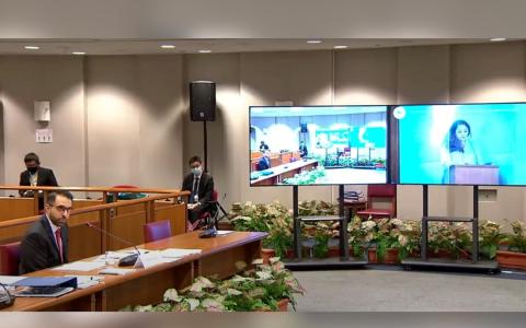 法官认为毕丹星说过“带进坟墓” 而“我不评判你”是重申非改变立场