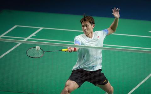我国男单许家维第三位出场，助球队拿下第三分并结束战斗。（海峡时报）