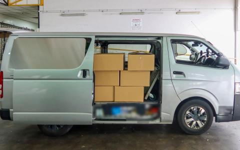 关税局破获今年最大规模内陆走私漏税烟案 四人被捕