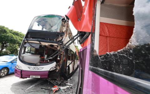 裕廊西巴士追尾44人受伤送院 23人已出院