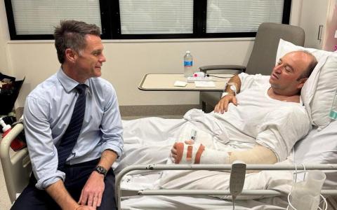 邦迪海滩恐袭中赤手夺枪 澳洲回教徒获誉为英雄