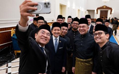 马国新阁员宣誓 安华：明年不会大选