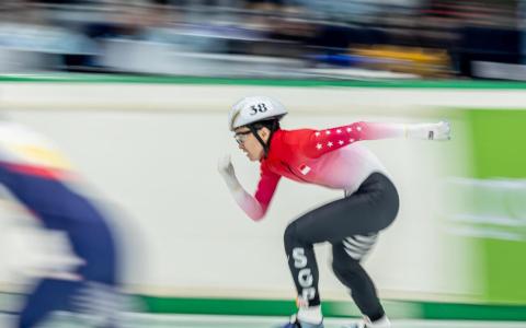 我国短道速滑选手王奕晋级男子1500米和500米决赛。（新加坡全国奥理会提供）