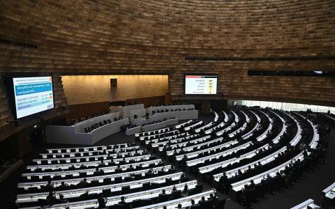 泰国定于明年2月8日举行大选，泰自豪党推举党魁和看守首相阿努廷、外长西哈萨以及瓦拉武为首相候选人。图为泰国国会会议厅。（法新社档案照片）