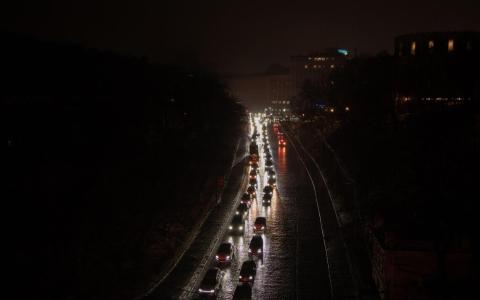 美乌会谈前夕 俄大规模空袭基辅 