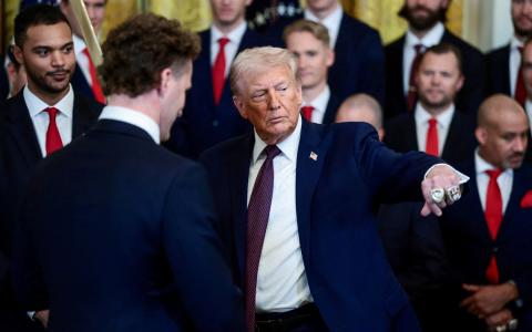 无论国内国外，特朗普的铁粉对他死忠的程度，常让人叹为观止。（路透社）