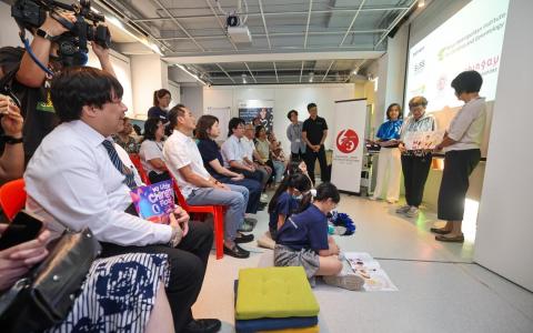 培训年长者为孩童讲故事 增进代际互动    