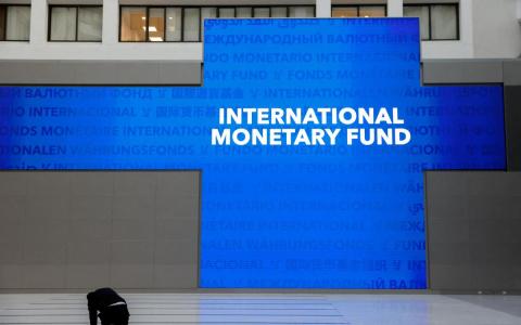 AI热潮抵消关税压力 IMF上调全球增长预期至3.3%