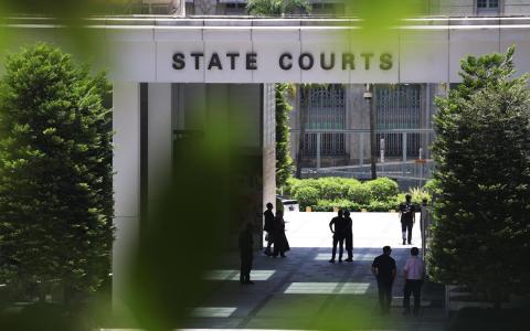 缅甸籍被告海曼敦（Hay Mar Tun，31岁）共面对四项包括蓄意伤人和动用刑事武力的控状，她星期一承认其中两项，法官把另两项纳入考量后，判她入狱八周。（档案照片）