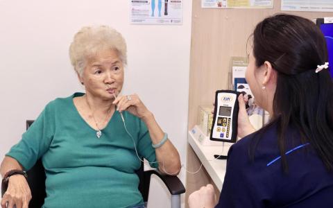 助八旬长者重拾“口福” 陈笃生医院新诊所治疗肌少症