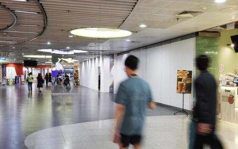 地铁站零售空间Hive疑“人去楼空” SMRT：正策划新方案 