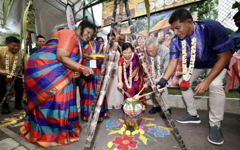 出席宏茂桥丰收节活动 李资政：社会凝聚让我们走过挑战