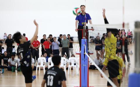 全国校际运动会开幕 近7万学生参赛再创新高