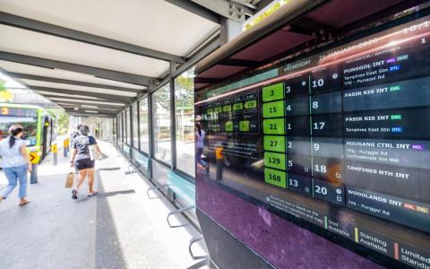 农历新年除夕，巴士和地铁营运时间将延长，部分巴士的傍晚服务时段也将调整。 （档案照片）