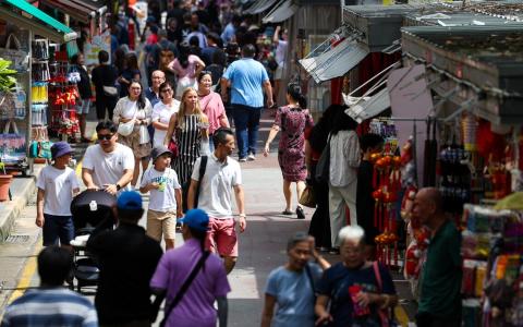 我国去年首九月旅游收益239亿元 全年望创新高