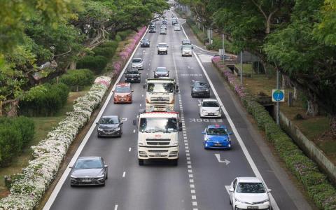 各组拥车证全面回落 大型及豪华车组跌幅最大