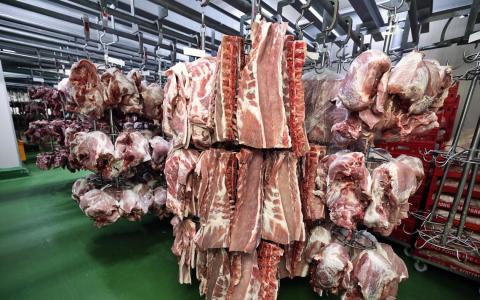 马来西亚兽医局批准从泰国和巴西进口猪肉，以应付农历新年期间马国市场的供应需求。（档案照片）