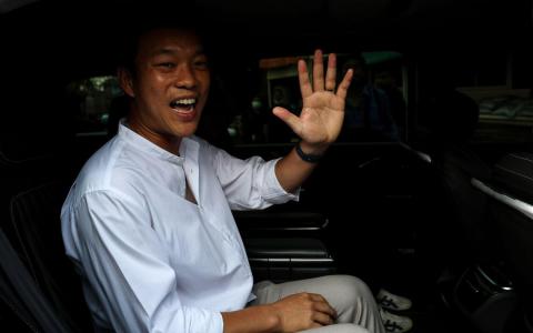 人民党目前在非正式计票中暂时领先。图为人民党领袖那他蓬。（彭博社）